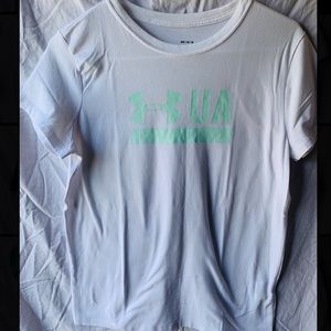 White under armor tshirt